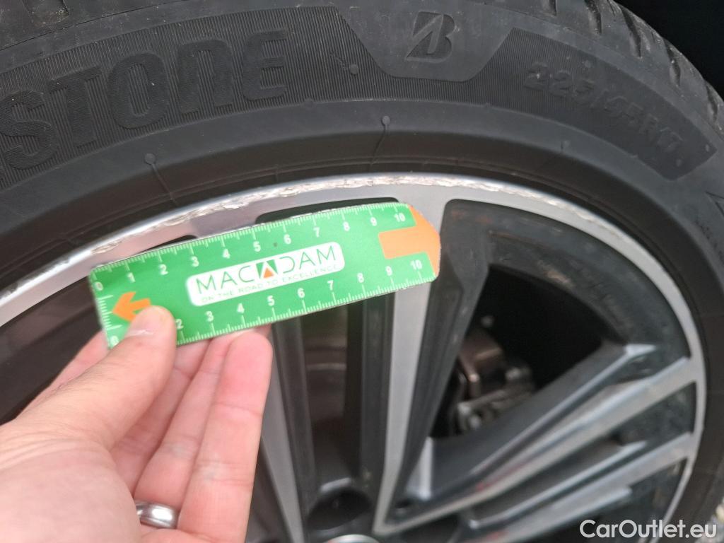  Bmw  Serie 1 BMW Série 1 / 2019 / 5P / Berline 116i DKG7 Business Design #8