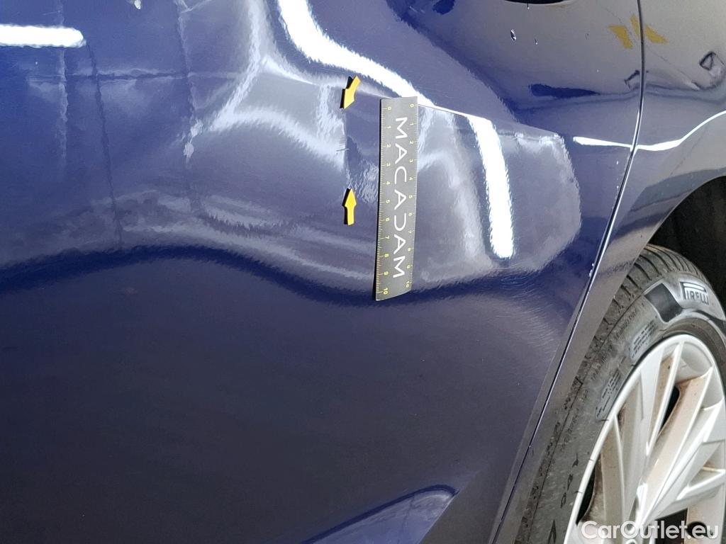  Audi  A3 AUDI  Sportback / 2020 / 5P / Berline 40 TFSI e 204 S Tronic Design Luxe #14