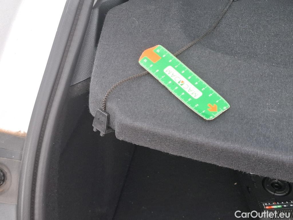  Bmw  Serie 1 BMW Série 1 / 2019 / 5P / Berline 116i DKG7 Business Design #23