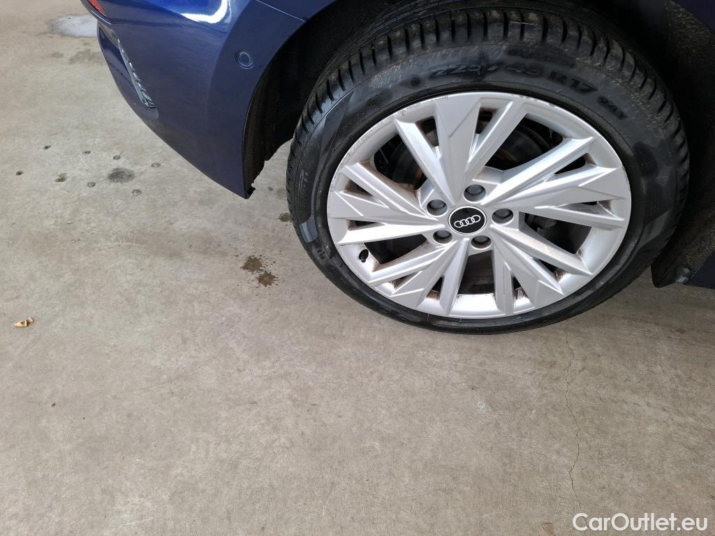  Audi  A3 AUDI  Sportback / 2020 / 5P / Berline 40 TFSI e 204 S Tronic Design Luxe #1