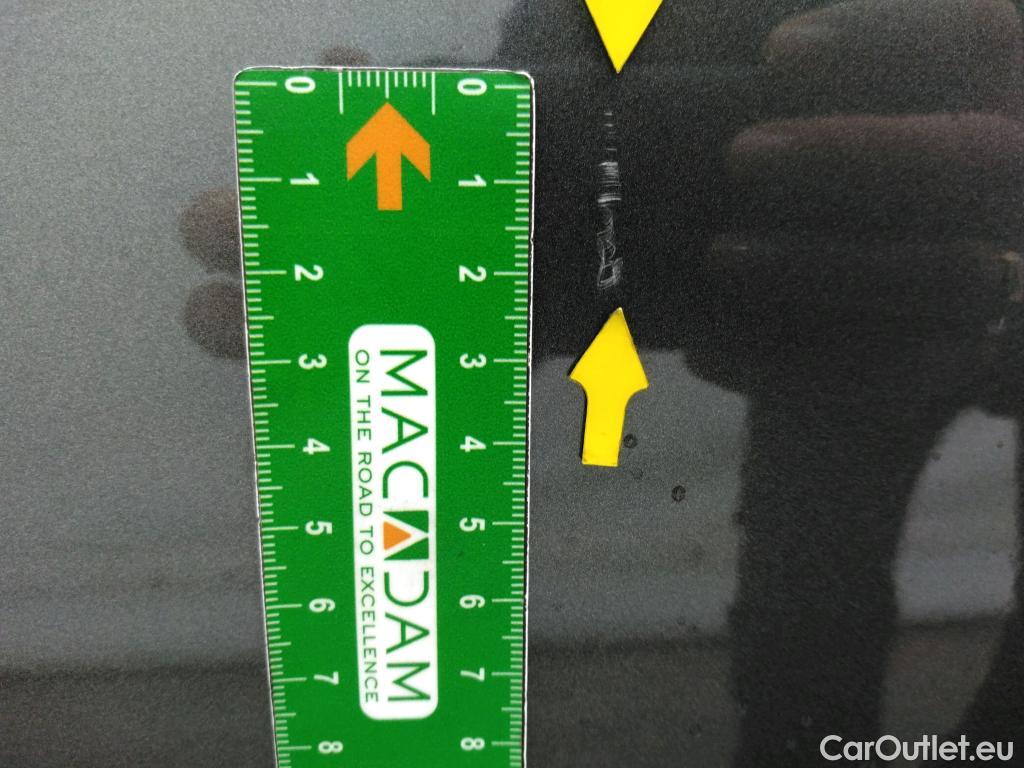  Peugeot  3008 PEUGEOT  / 2020 / 5P / SUV 1.6 HYBRID 225 E-EAT8 Allure Pack #40