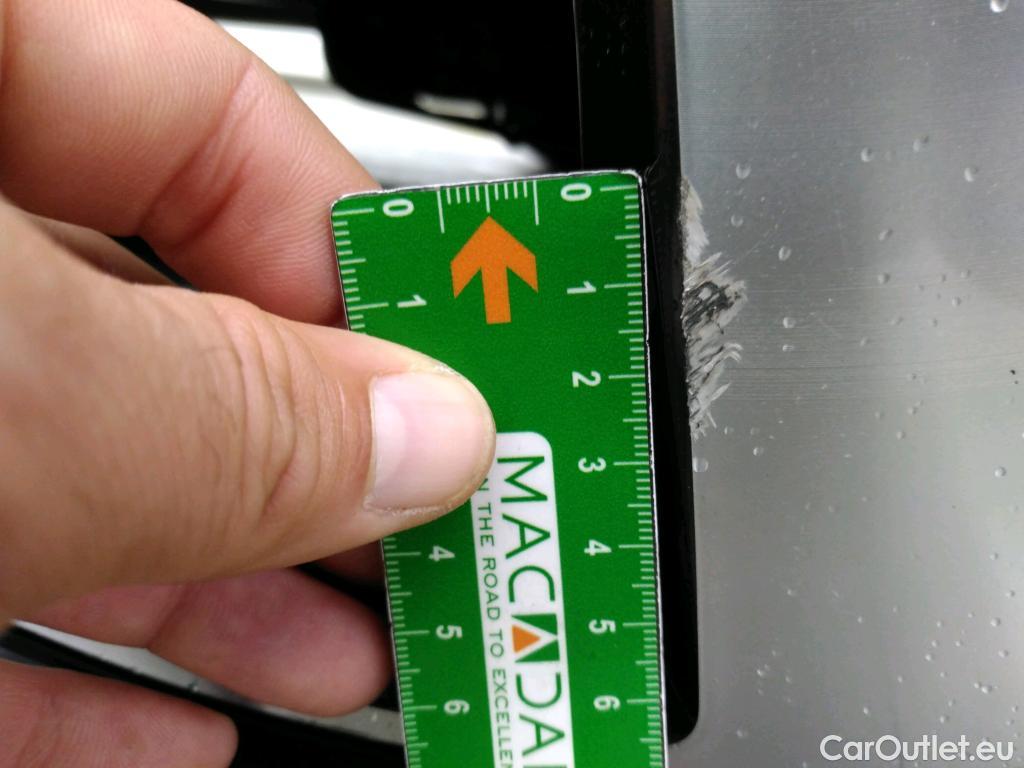  Peugeot  3008 PEUGEOT  / 2020 / 5P / SUV 1.6 HYBRID 225 E-EAT8 Allure Pack #44