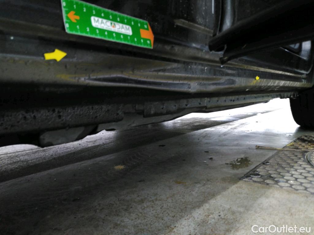  Peugeot  3008 PEUGEOT  / 2020 / 5P / SUV 1.6 HYBRID 225 E-EAT8 Allure Pack #3