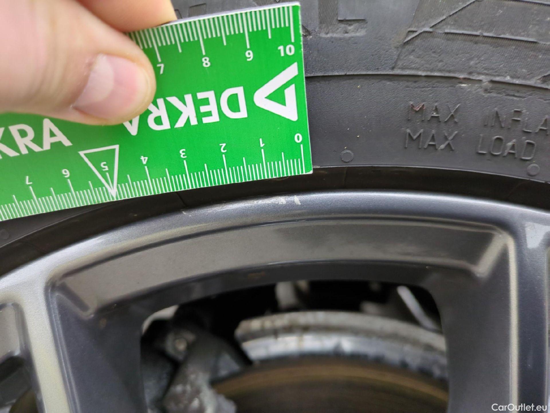  Ford  Focus  Berline ST-Line Business 1.5 EcoBlue 120CV BVA8 E6dT #12