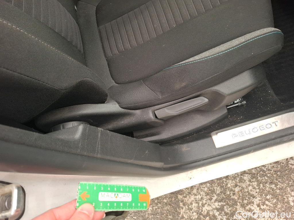  Peugeot  3008  II Style 1.5 HDi 130CV BVA8 E6d #13