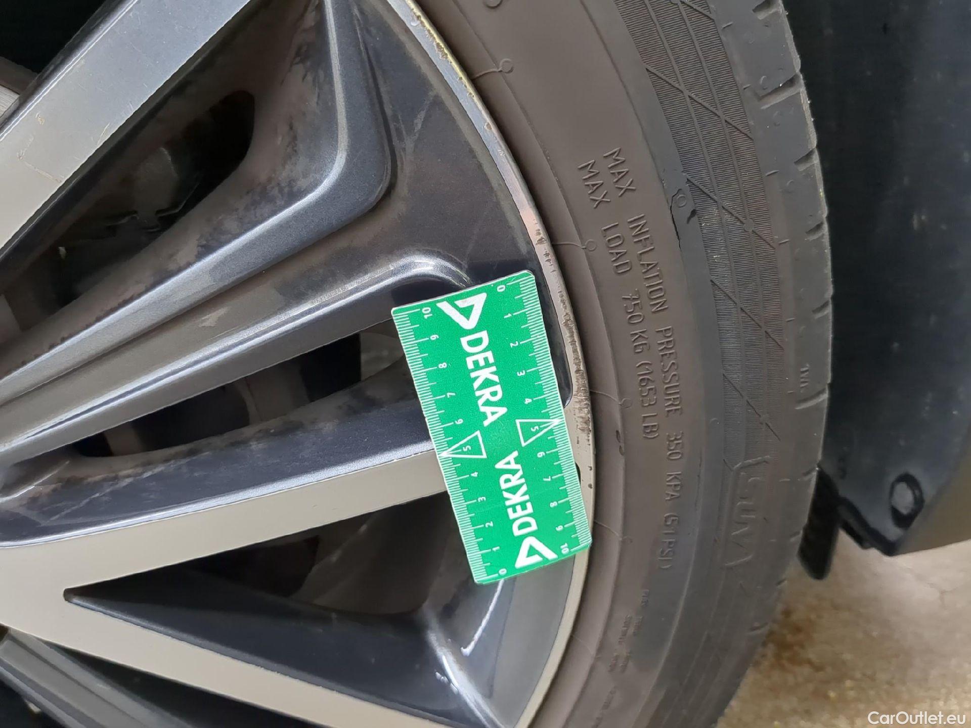  Hyundai  Tucson  Mondial 2WD 1.7 CRDi 115CV BVM6 E6 #9