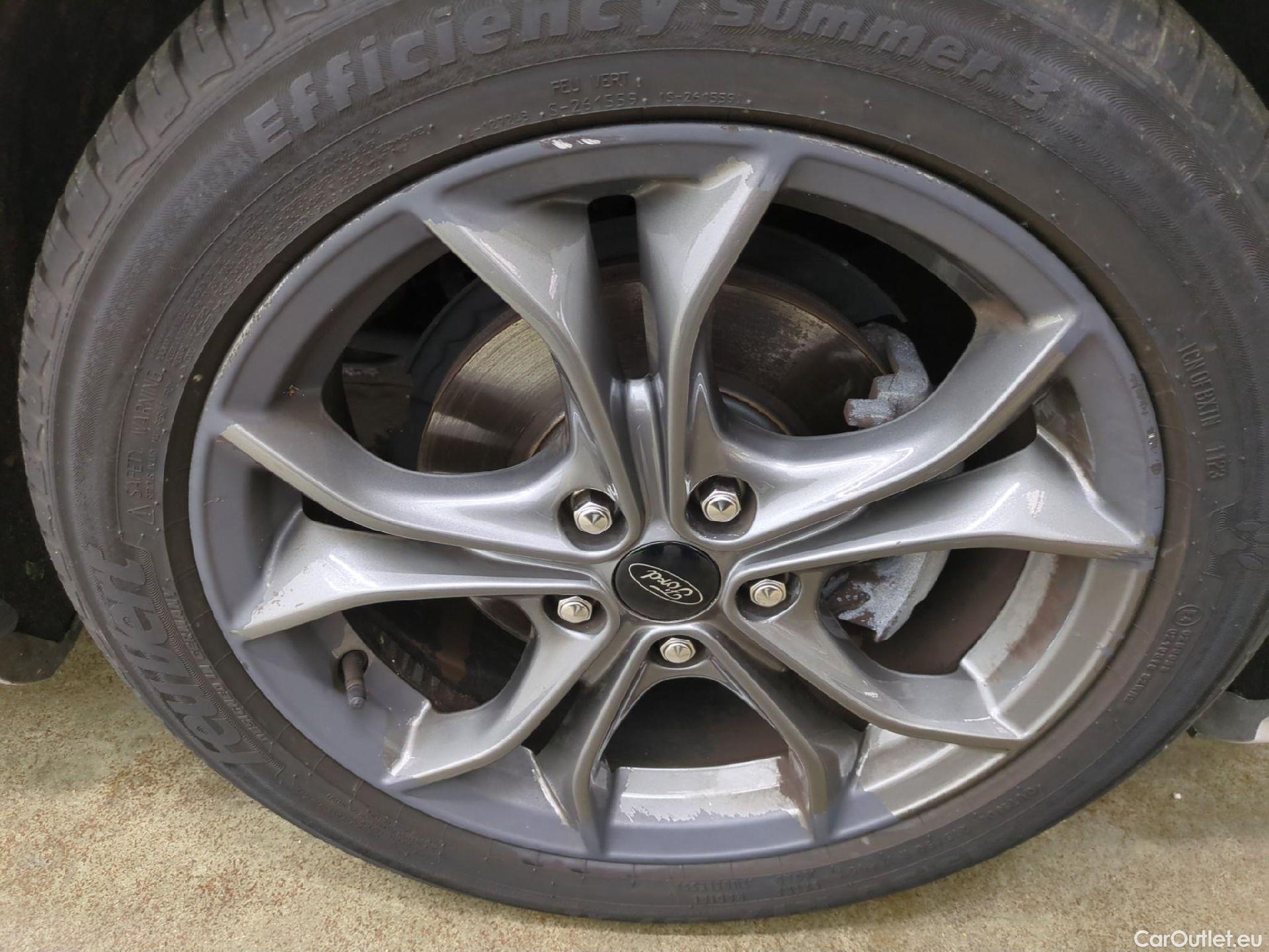  Ford  Focus  Berline ST-Line Business 1.5 EcoBlue 120CV BVA8 E6dT #4