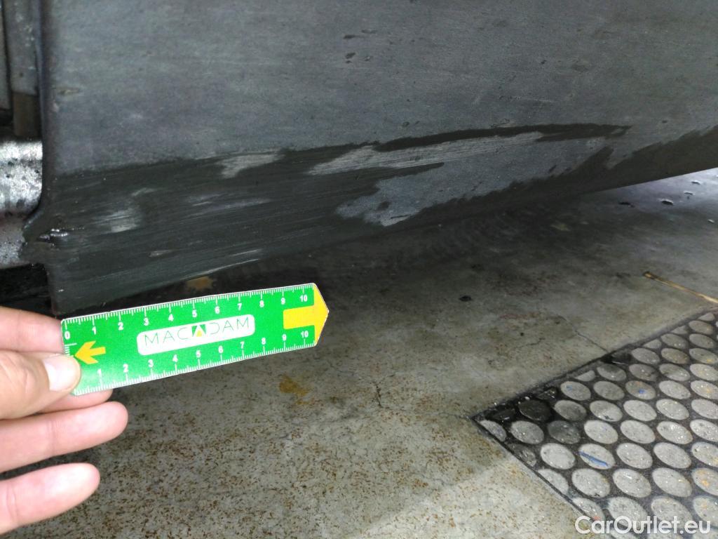  Peugeot  3008 PEUGEOT  / 2020 / 5P / SUV 1.6 HYBRID 225 E-EAT8 Allure Pack #17