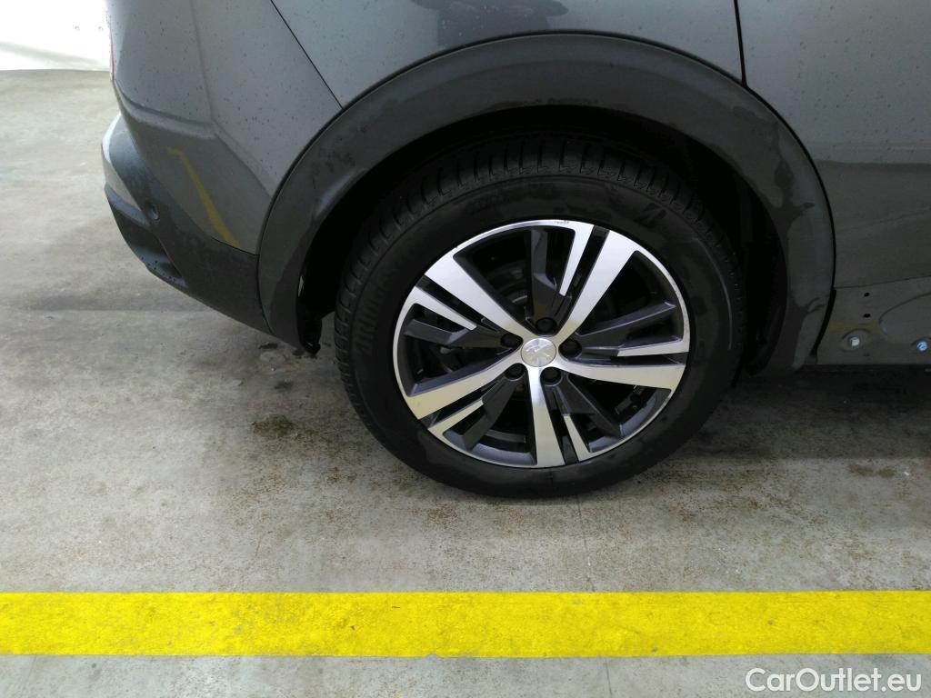  Peugeot  3008 PEUGEOT  / 2020 / 5P / SUV 1.6 HYBRID 225 E-EAT8 Allure Pack #24