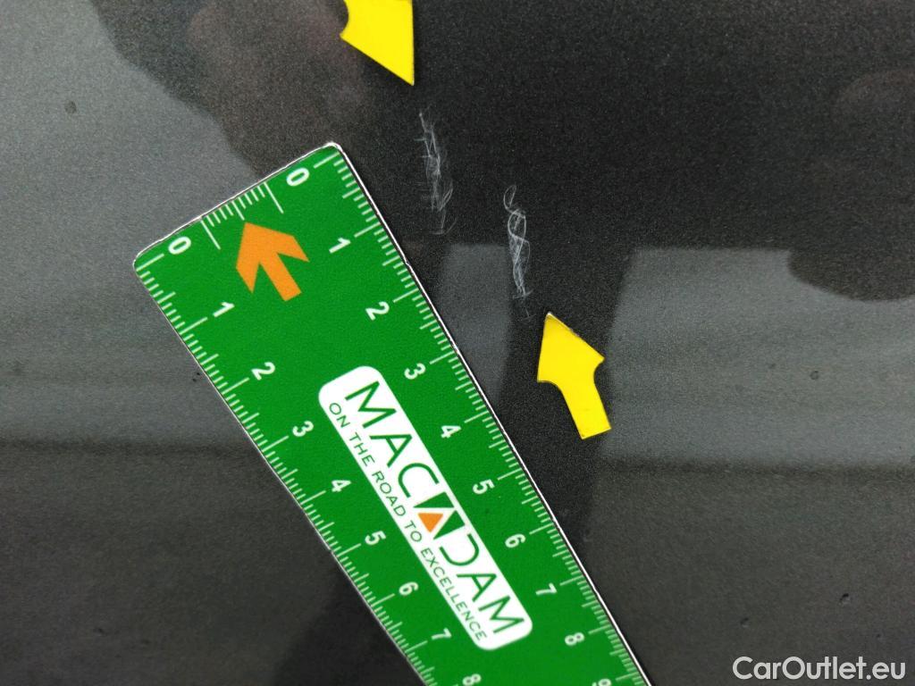  Peugeot  3008 PEUGEOT  / 2020 / 5P / SUV 1.6 HYBRID 225 E-EAT8 Allure Pack #35