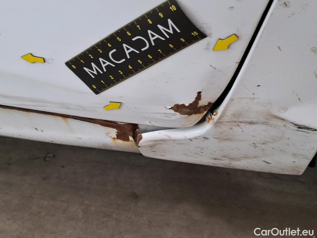  Toyota  Yaris TOYOTA  Hybride 5p Berline 1.5 VVT-I HYBRID France Business #8