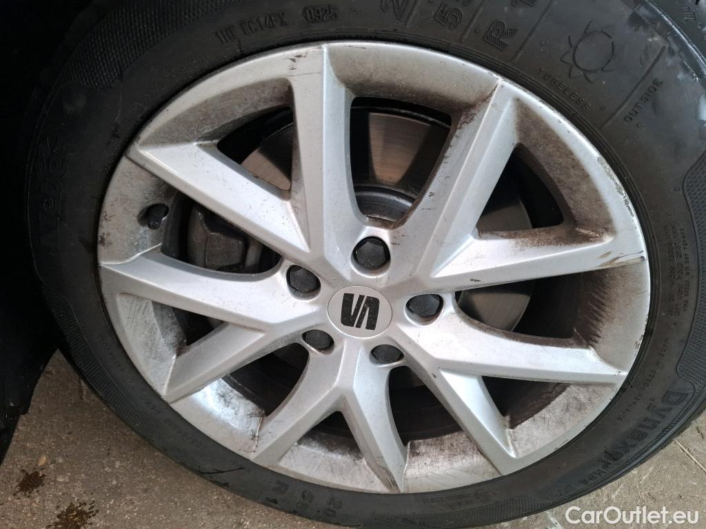  Seat  Leon SEAT  Sportstourer / 2020 / 5P / Break 2.0 TDI 150 DSG S&S Style Business #2