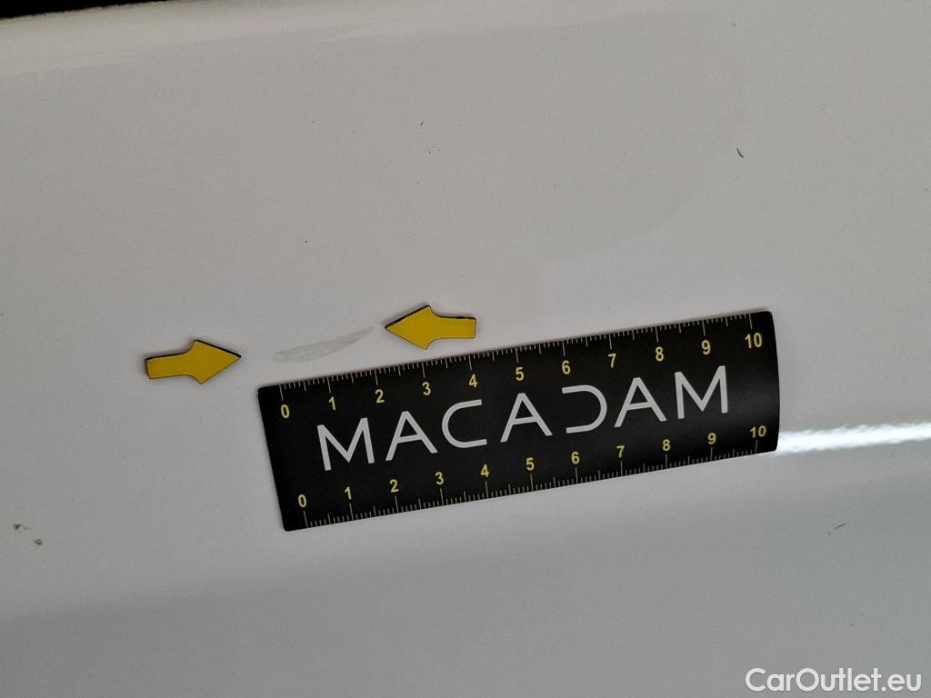  Toyota  Yaris TOYOTA  Hybride 5p Berline 1.5 VVT-I HYBRID France Business #47