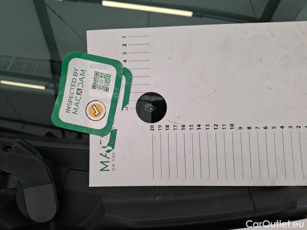  Toyota  Yaris TOYOTA  Hybride 5p Berline 1.5 VVT-I HYBRID France Business #15