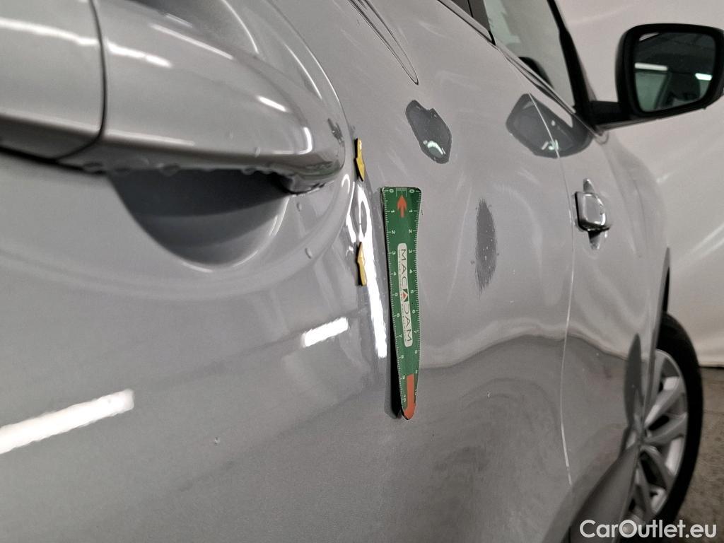  Renault  Kadjar RENAULT  / 2018 / 5P / Crossover Evolution TCe 140 EDC #6