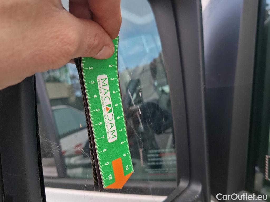  Volkswagen  Crafter VOLKSWAGEN  / 2017 / 4P / Fourgon tôlé 2.0 TDI 140 35 L3H3 4MO Procab Busi Line #20