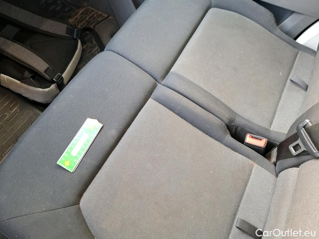  Volkswagen  Crafter VOLKSWAGEN  / 2017 / 4P / Fourgon tôlé 2.0 TDI 140 35 L3H3 4MO Procab Busi Line #37