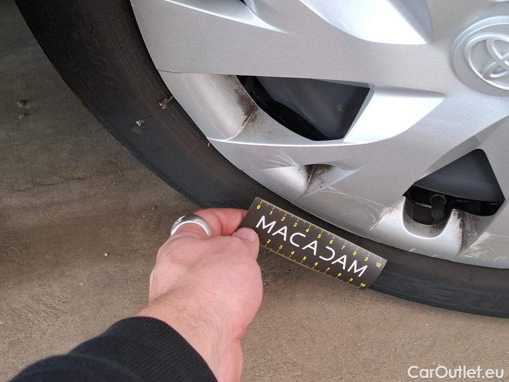  Toyota  Yaris TOYOTA  Hybride 5p Berline 1.5 VVT-I HYBRID France Business #45