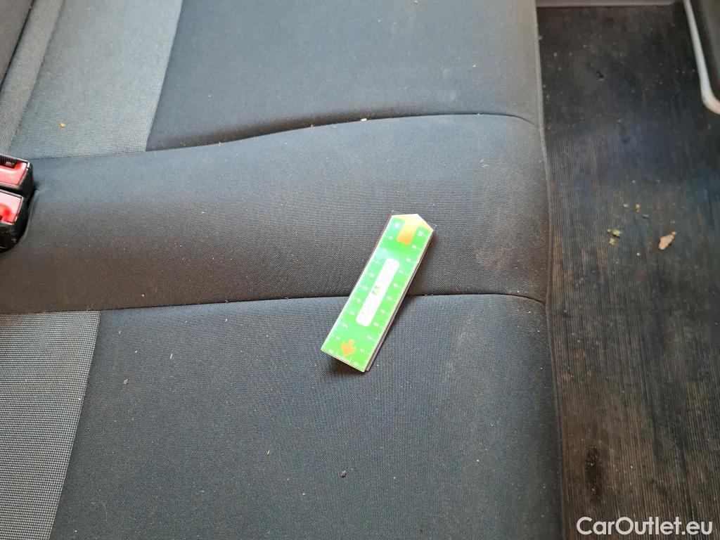  Volkswagen  Crafter VOLKSWAGEN  / 2017 / 4P / Fourgon tôlé 2.0 TDI 140 35 L3H3 4MO Procab Busi Line #42