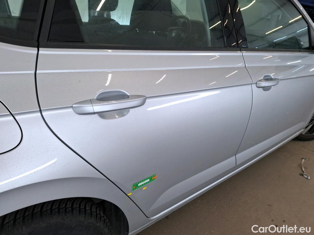  Volkswagen  Polo VOLKSWAGEN  / 2017 / 5P / Berline 1.0 80 Lounge #3