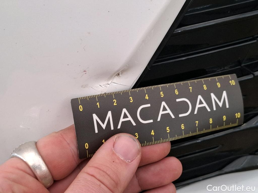  Toyota  Yaris TOYOTA  Hybride 5p Berline 1.5 VVT-I HYBRID France Business #31