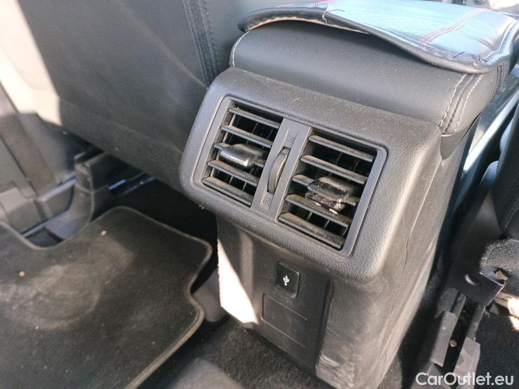  Mitsubishi  Outlander MITSUBISHI  / 2015 / 5P / todoterreno 2.4 PHEV Kaiteki Auto 4WD #1