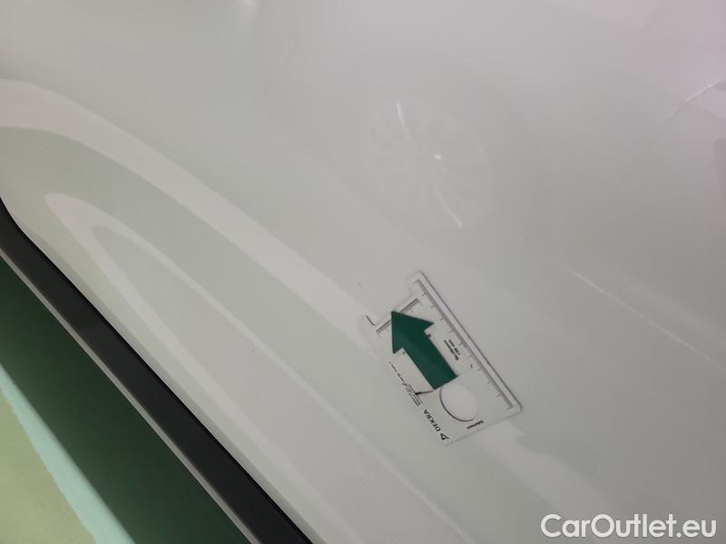  Toyota  Corolla  (E21) (2019)  TS 1.8Hyb.Trek AT #4