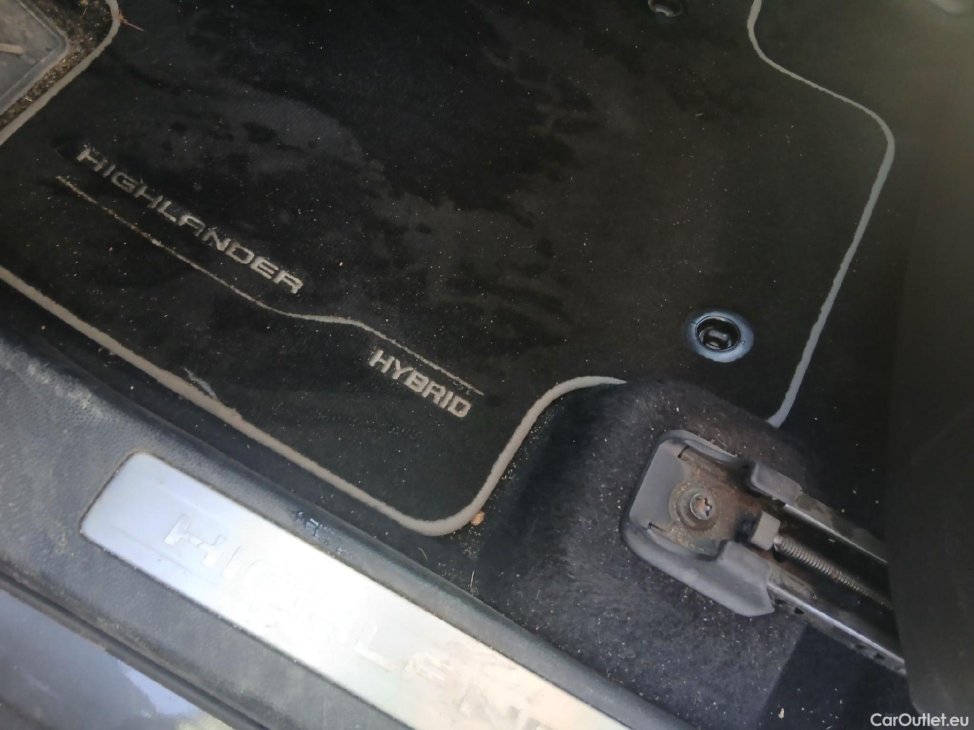  Toyota  Highlander TOYOTA  / 2021 / 5P / todoterreno 2.5 Advance P. Metalizada #2