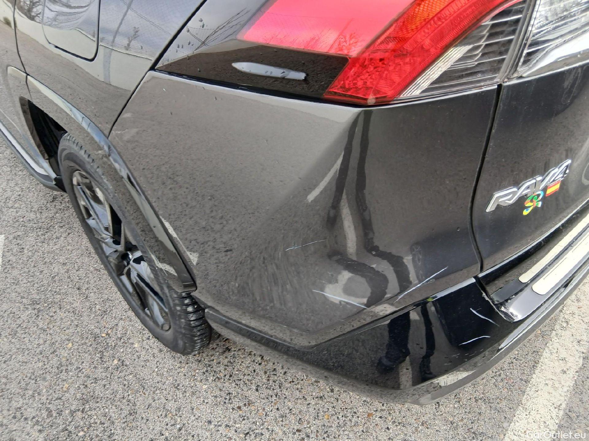  Toyota  RAV4 TOYOTA  / 2018 / 5P / todoterreno 2.5l 220H Style #23