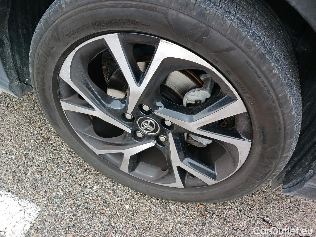  Toyota  C-HR TOYOTA  / 2016 / 5P / todoterreno 1.8 125H Advance (CX) #9