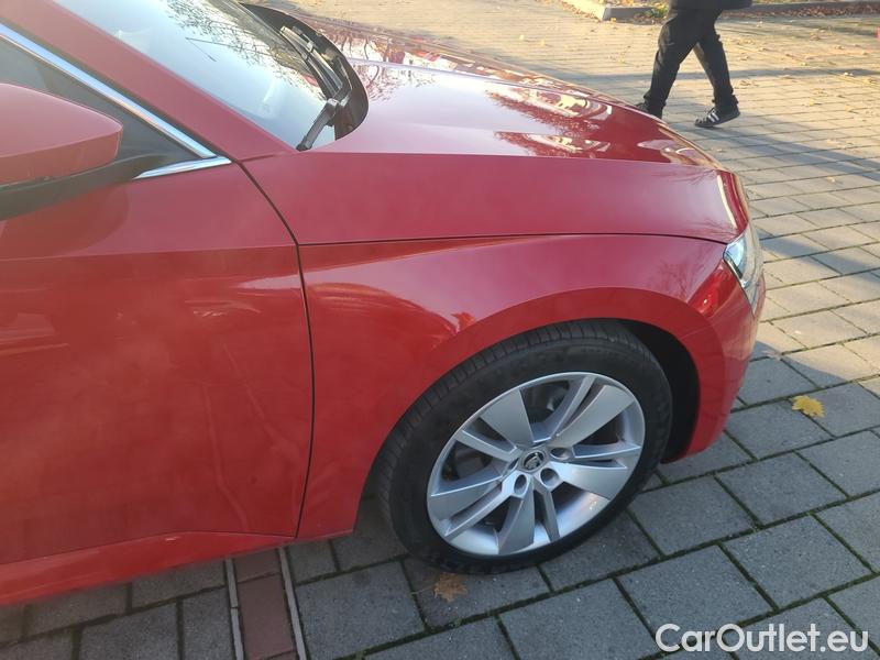  Skoda  Superb  Combi (3V5)(2015) Sup.C.FL2.0TDI 110 Style AT #12