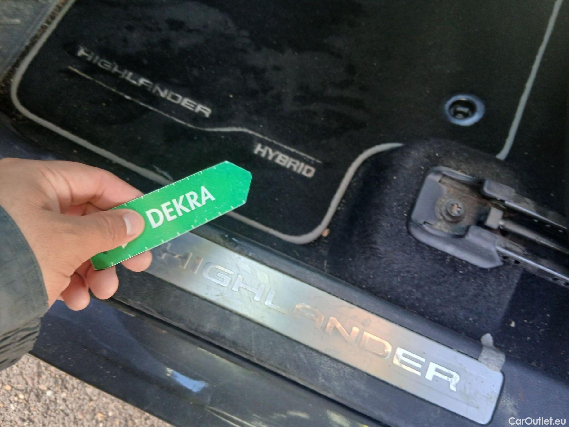  Toyota  Highlander TOYOTA  / 2021 / 5P / todoterreno 2.5 Advance P. Metalizada #1