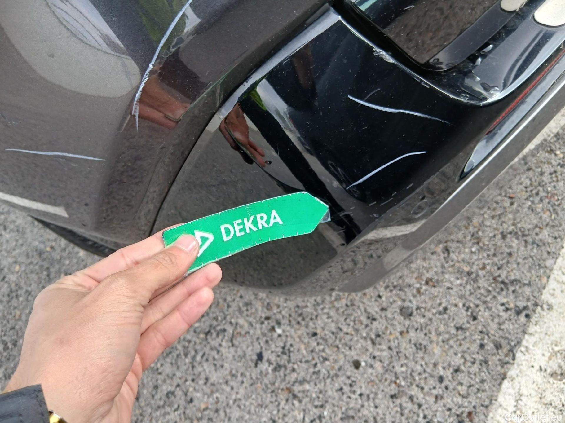  Toyota  RAV4 TOYOTA  / 2018 / 5P / todoterreno 2.5l 220H Style #25