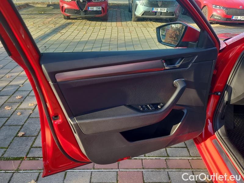  Skoda  Superb  Combi (3V5)(2015) Sup.C.FL2.0TDI 110 Style AT #17