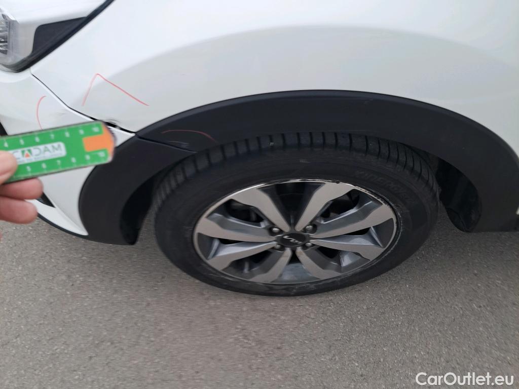  KIA  STONIC KIA  / 2017 / 5P / todoterreno 1.0 T-GDi 88kW (120CV) MHEV iMT Drive #33