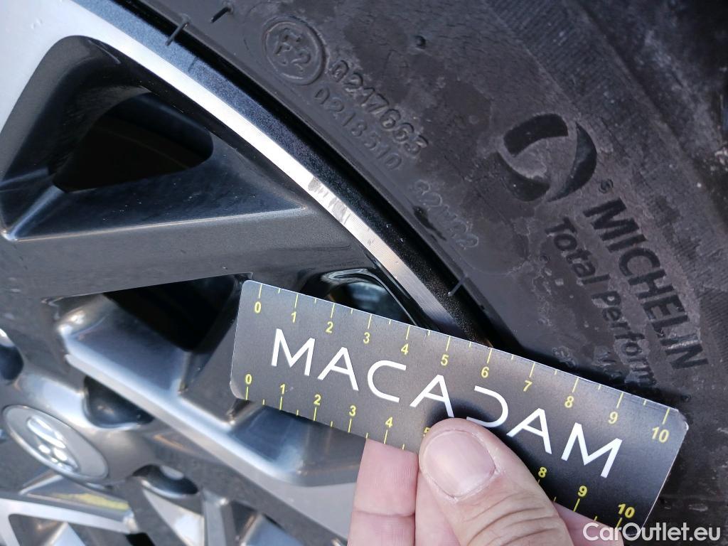  Hyundai  Konna HYUNDAI Kona / 2020 / 5P / todoterreno 1.6 GDI HEV Style Sky DCT #31