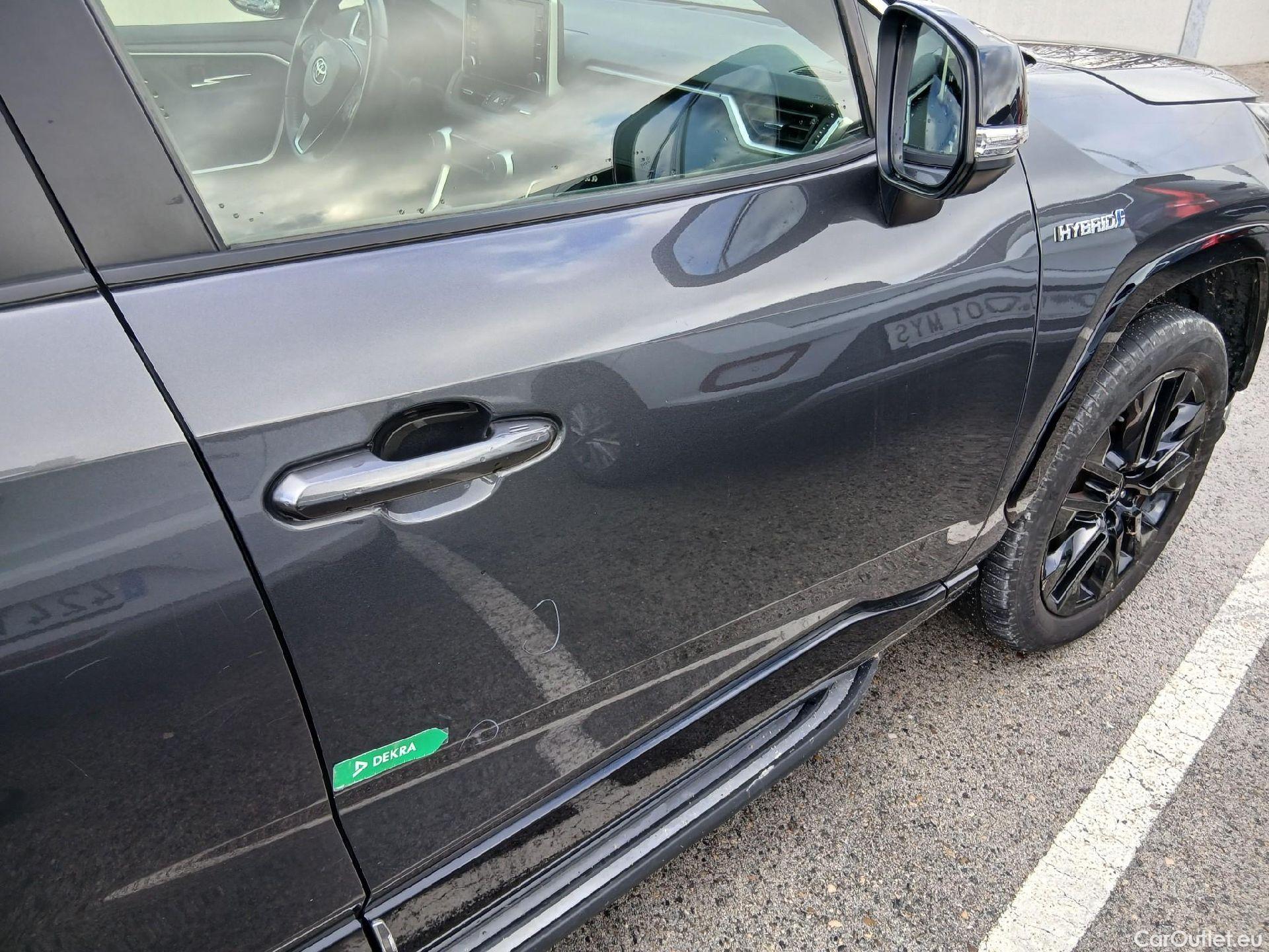  Toyota  RAV4 TOYOTA  / 2018 / 5P / todoterreno 2.5l 220H Style #42