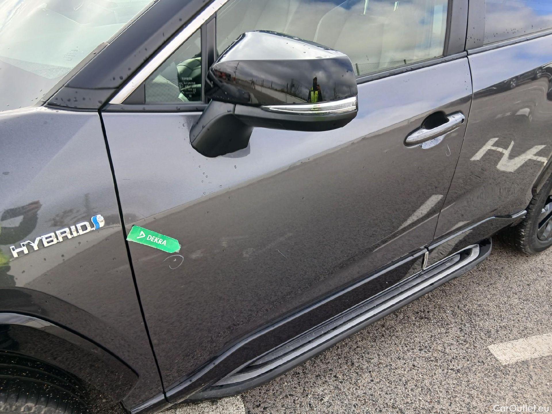  Toyota  RAV4 TOYOTA  / 2018 / 5P / todoterreno 2.5l 220H Style #14