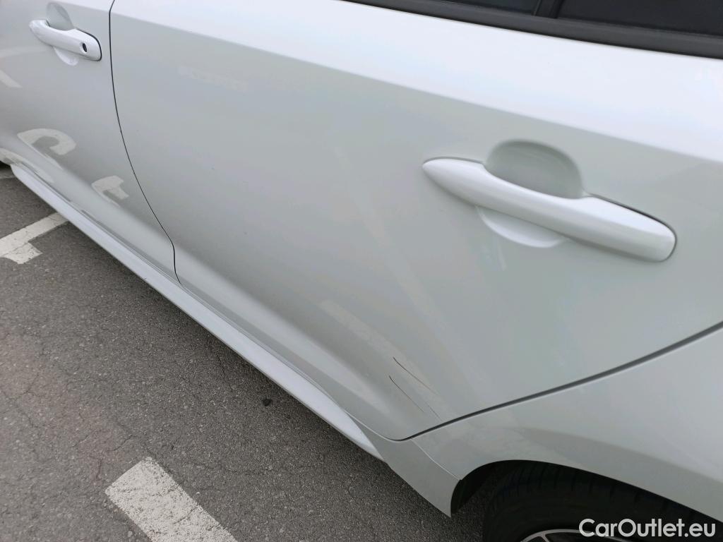  Toyota  Corolla TOYOTA  / 2019 / 5P / familiar 2.0 180H ADVANCE E-CVT TOURING SPORT #10