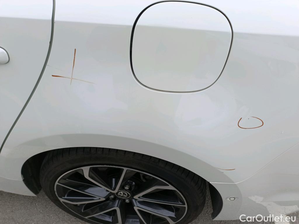  Toyota  Corolla TOYOTA  / 2019 / 5P / familiar 2.0 180H ADVANCE E-CVT TOURING SPORT #9