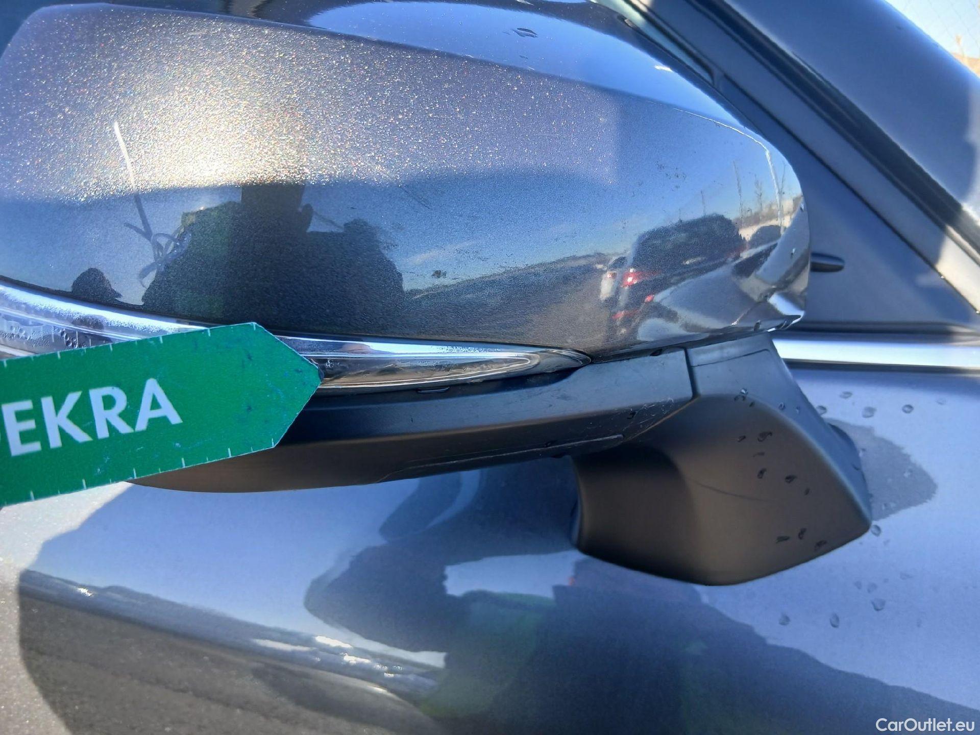  Toyota  Highlander TOYOTA  / 2021 / 5P / todoterreno 2.5 Advance P. Metalizada #26