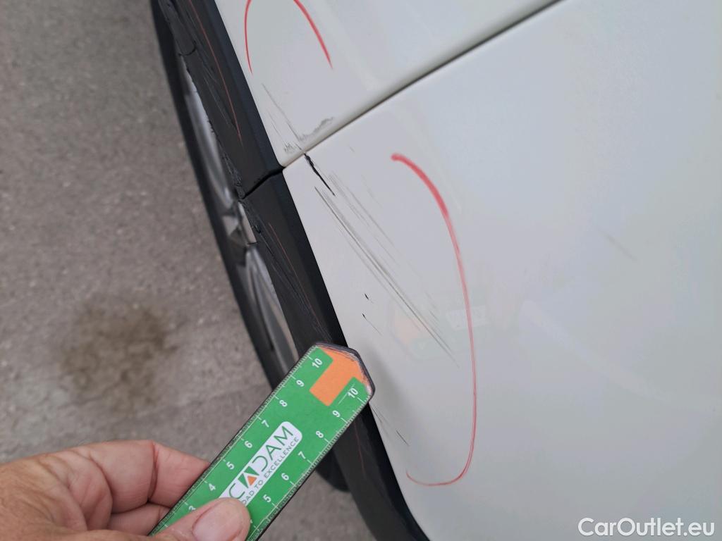  KIA  STONIC KIA  / 2017 / 5P / todoterreno 1.0 T-GDi 88kW (120CV) MHEV iMT Drive #18