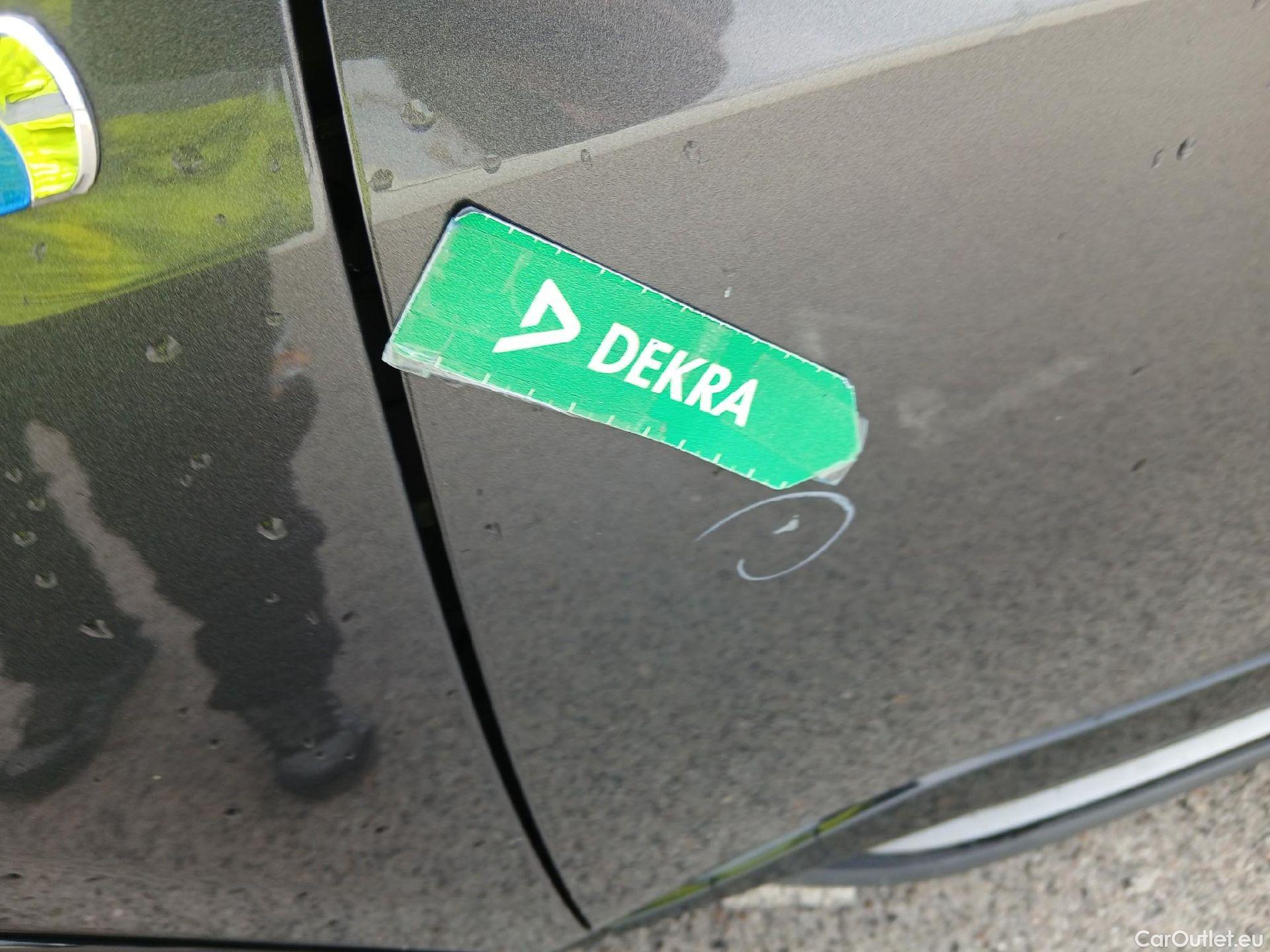  Toyota  RAV4 TOYOTA  / 2018 / 5P / todoterreno 2.5l 220H Style #15