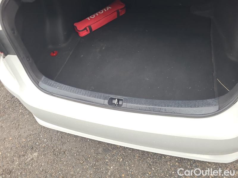  Toyota  Corolla  (E21) (2019)  1.8Hyb.Active AT #14