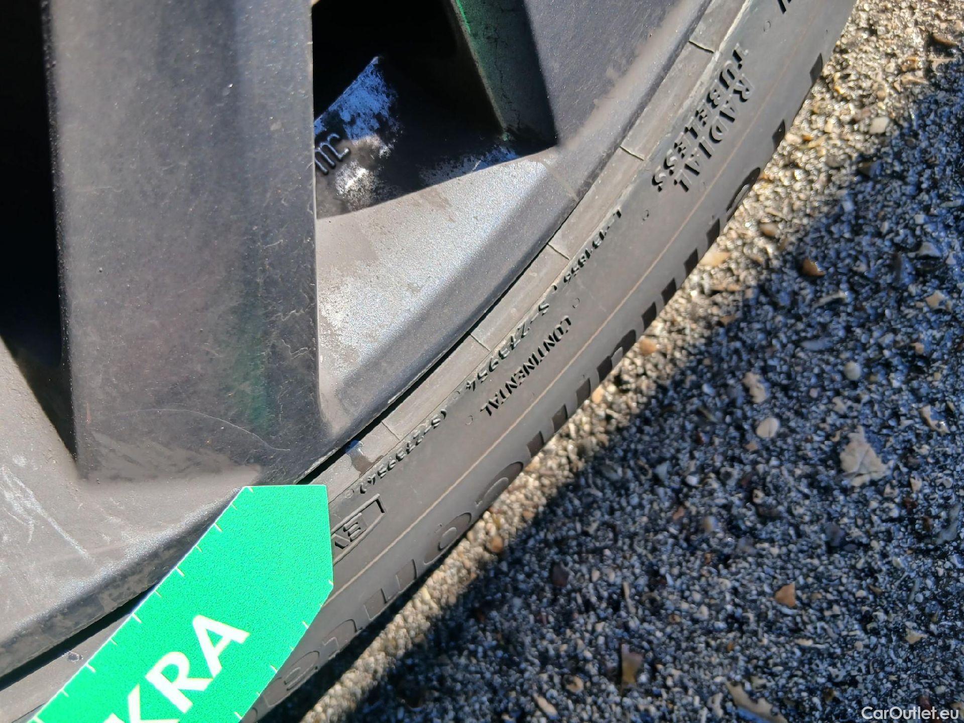  Nissan  Qashqai NISSAN  / 2021 / 5P / todoterreno DIG-T 116kW (158CV) mHEV Xtronic Acenta (AC) #5