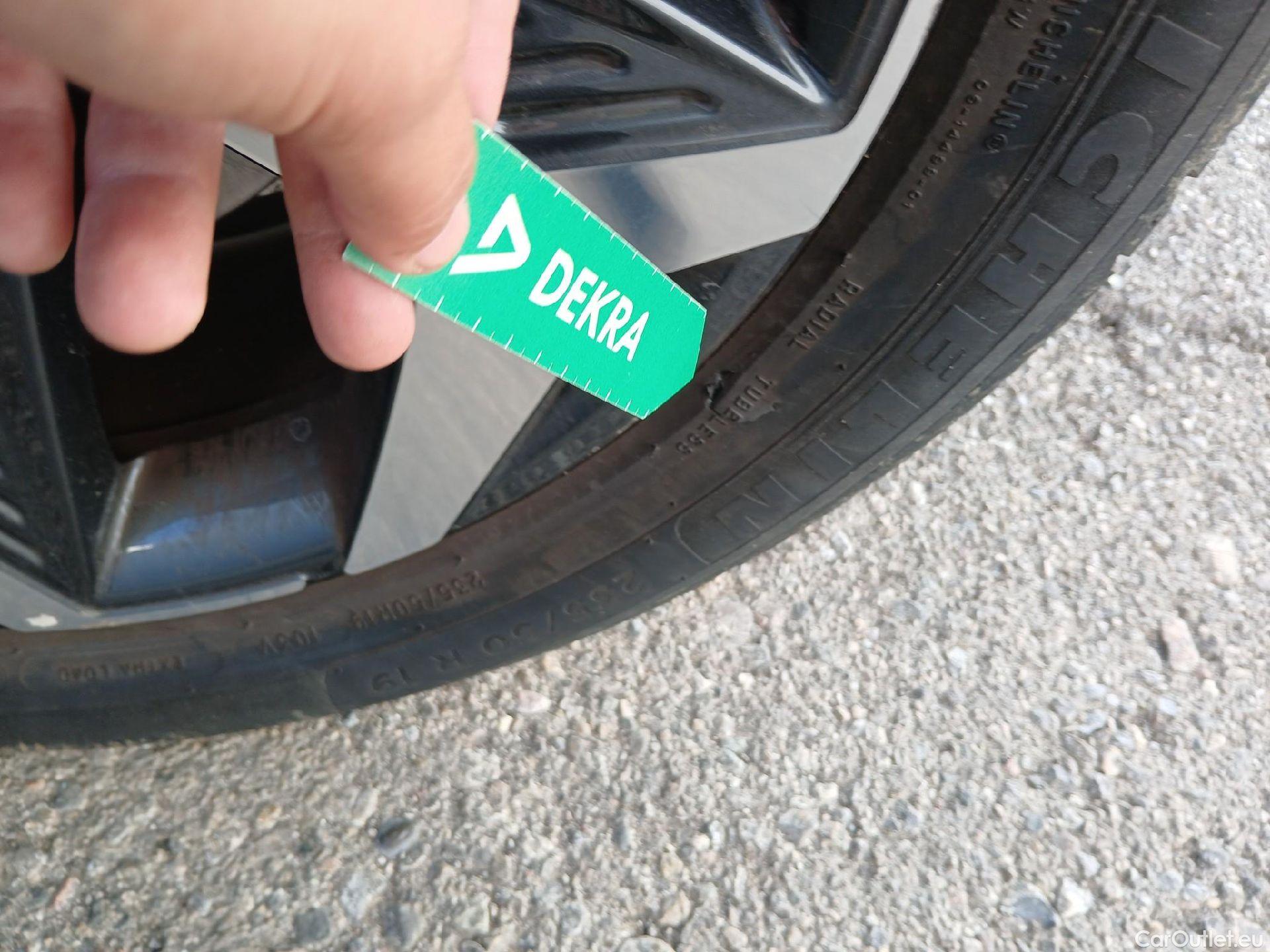  Hyundai  Tucson HYUNDAI  / 2020 / 5P / todoterreno 1.6 TGDI PHEV 195kW Style Auto 4x4 #35