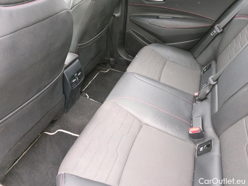  Toyota  Corolla TOYOTA  / 2019 / 5P / familiar 2.0 180H ADVANCE E-CVT TOURING SPORT #12