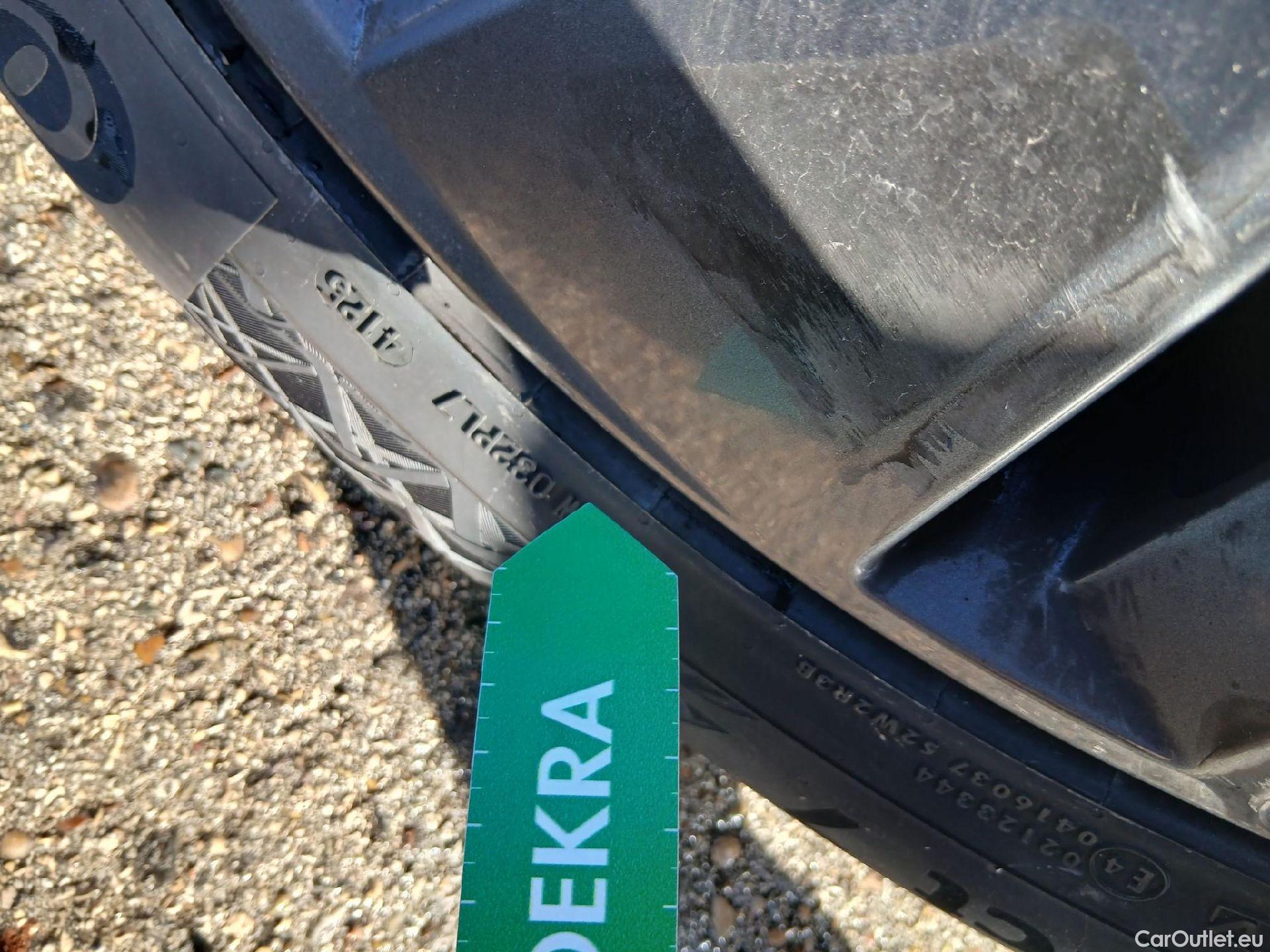  Nissan  Qashqai NISSAN  / 2021 / 5P / todoterreno DIG-T 116kW (158CV) mHEV Xtronic Acenta (AC) #4