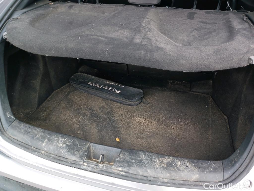  Toyota  C-HR TOYOTA  / 2016 / 5P / todoterreno 1.8 125H Advance (CX) #3