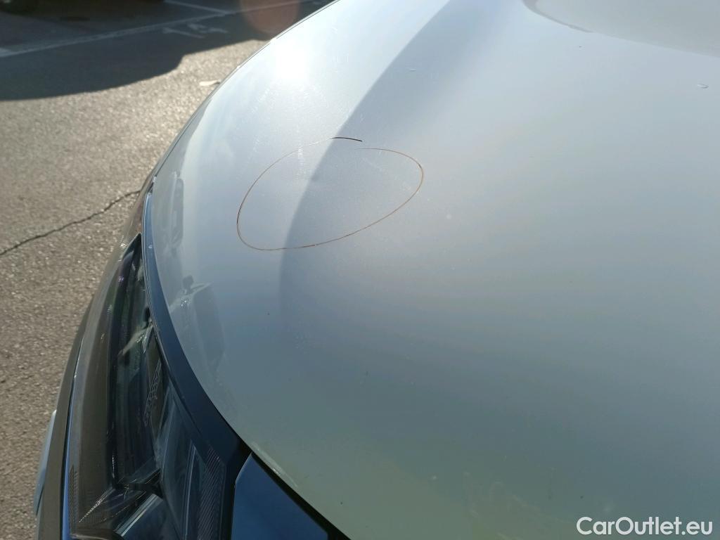  Mitsubishi  Outlander MITSUBISHI  / 2015 / 5P / todoterreno 2.4 PHEV Kaiteki Auto 4WD #8